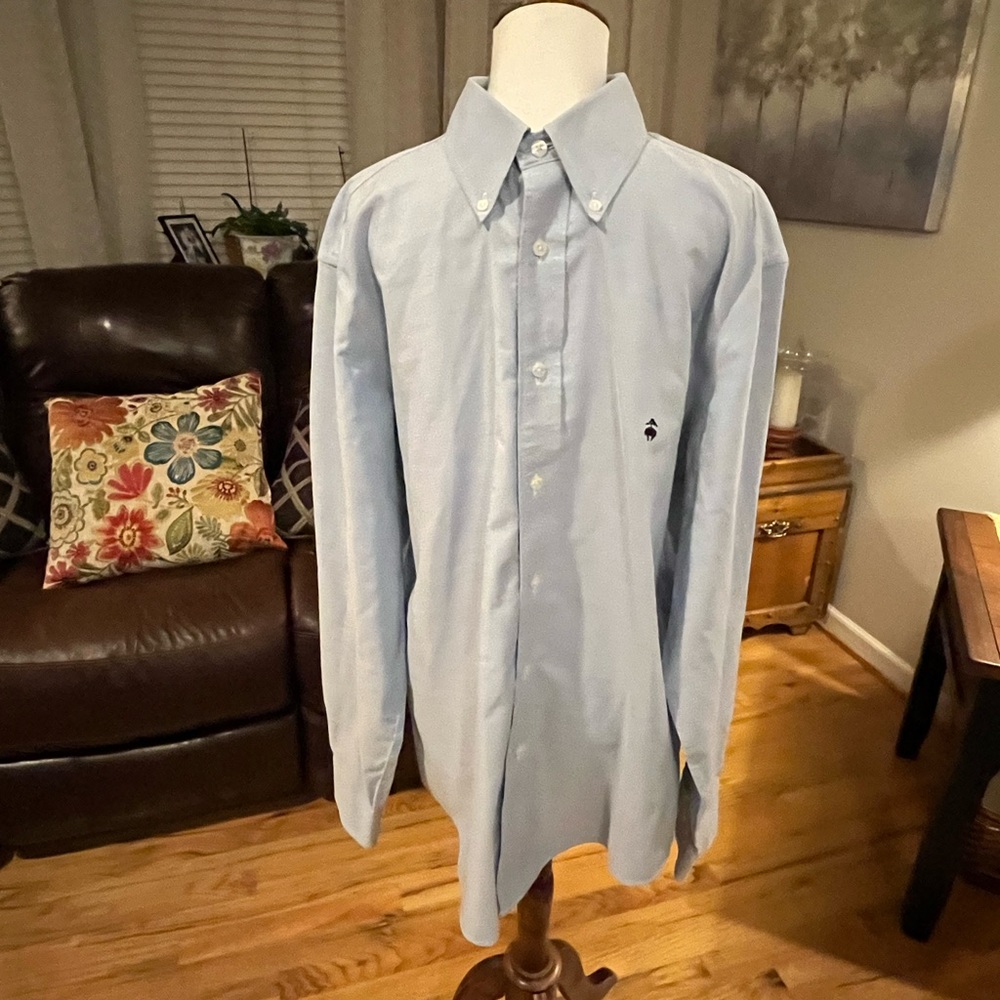 Men’s Brooks Brothers button down dress shirt